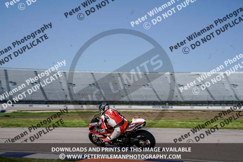 Rockingham no limits trackday;enduro digital images;event digital images;eventdigitalimages;no limits trackdays;peter wileman photography;racing digital images;rockingham raceway northamptonshire;rockingham trackday photographs;trackday digital images;trackday photos